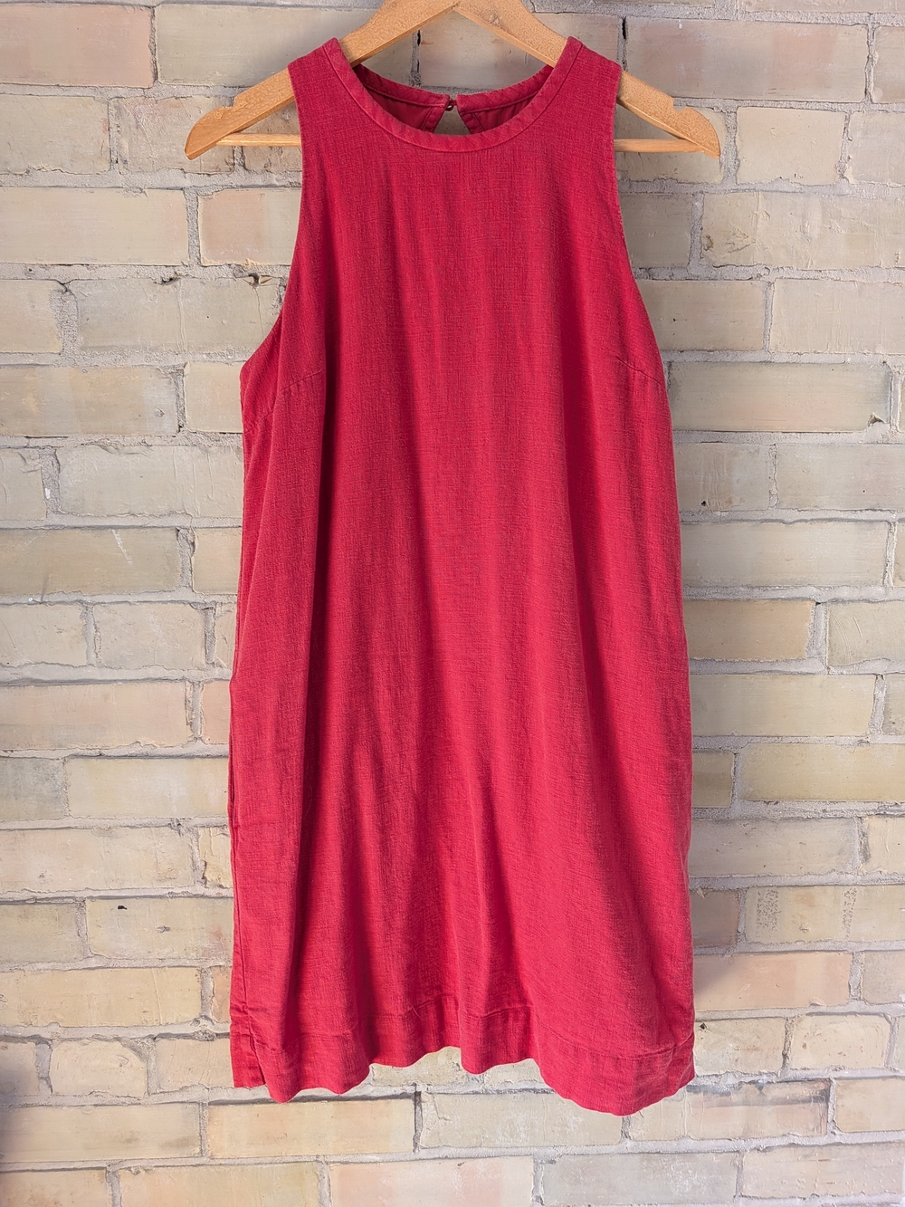 RW&CO. Sleeveless Raspberry Shift Dress